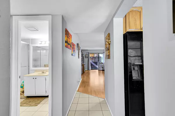 Pompano Beach, FL 33060,136 S Cypress RD 326