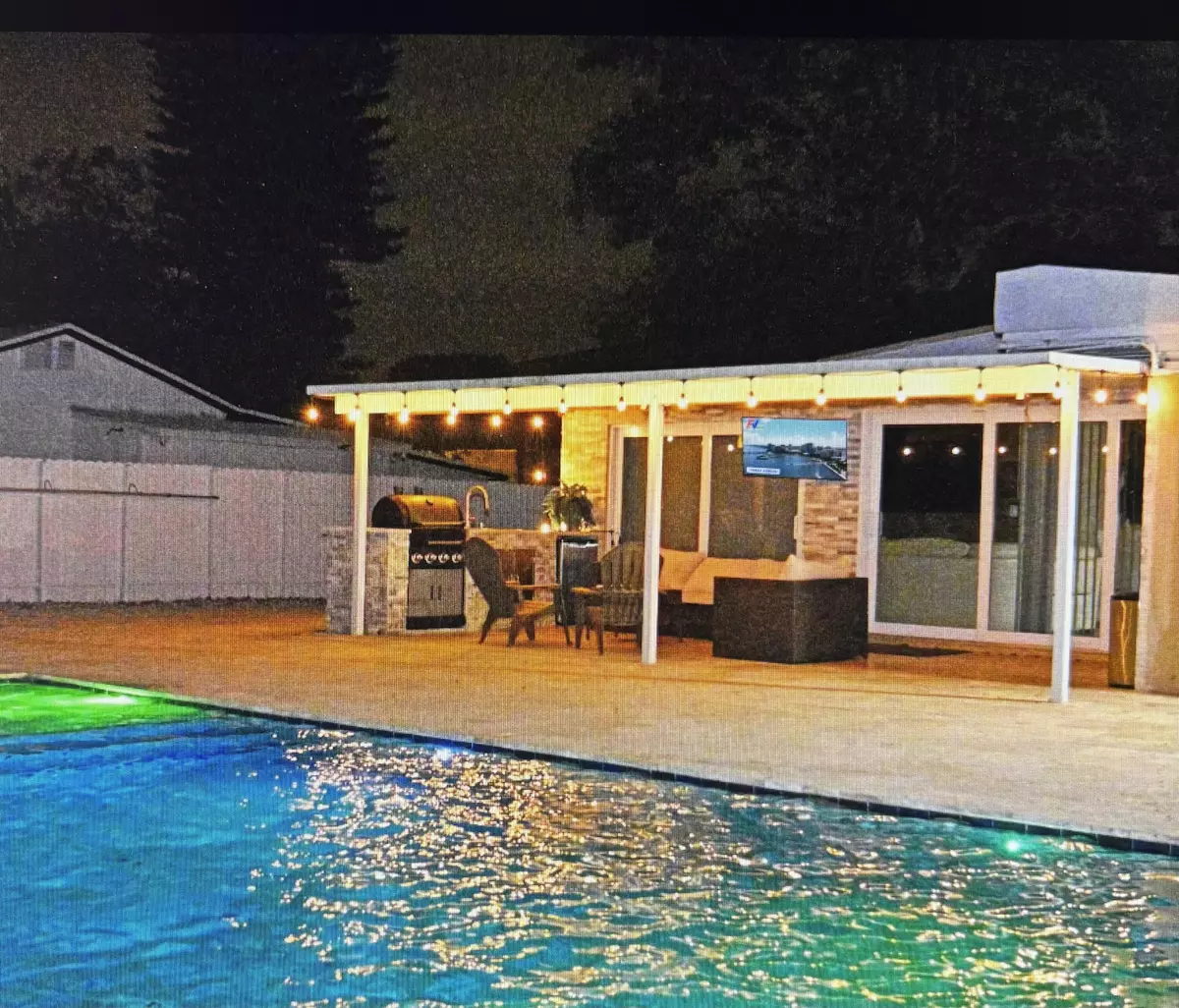 Palm Springs, FL 33461,124 Davis RD