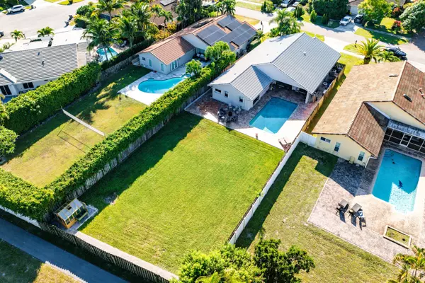 Boca Raton, FL 33433,7483 Silver Woods CT