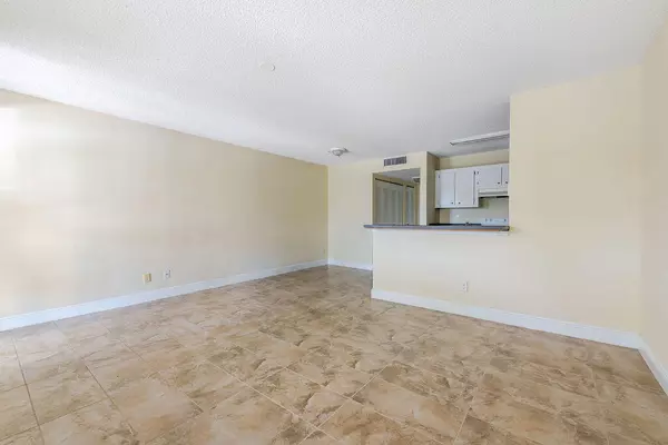 Boynton Beach, FL 33436,1529 W Meadows CIR