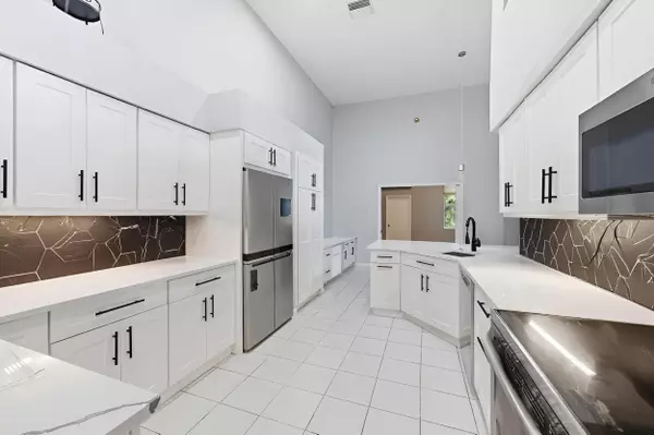 Boca Raton, FL 33496,2495 NW 66th DR