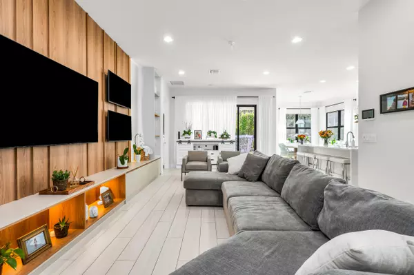 Lake Worth, FL 33463,7284 Estero DR