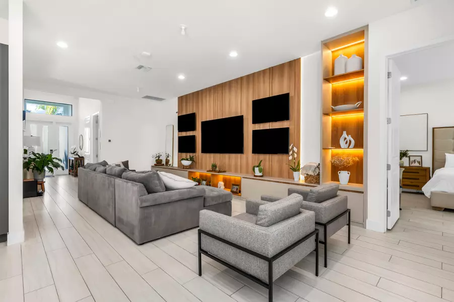 7284 Estero DR, Lake Worth, FL 33463