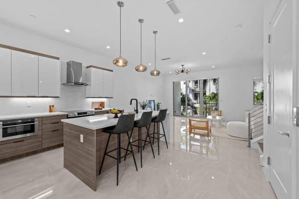 1731 NW 40th DR, Boca Raton, FL 33431