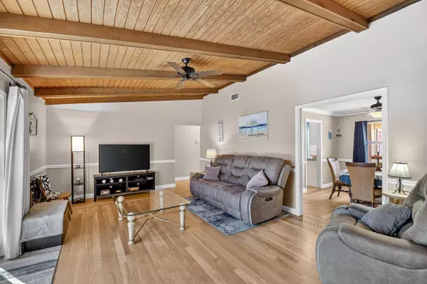 West Palm Beach, FL 33406,822 Florida Mango RD