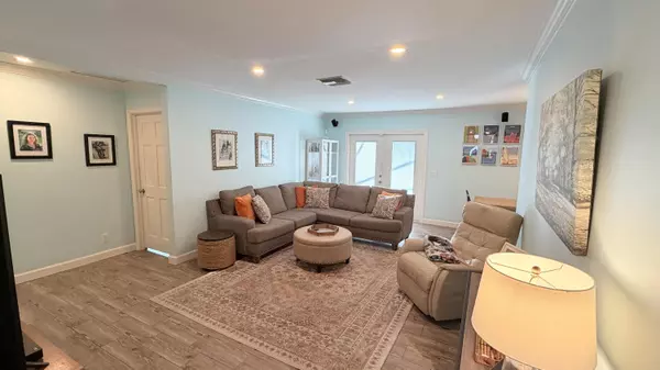 Fort Pierce, FL 34982,5211 Silver Oak DR