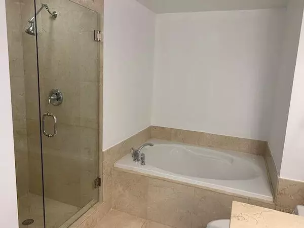 Boynton Beach, FL 33435,450 N Federal HWY 703