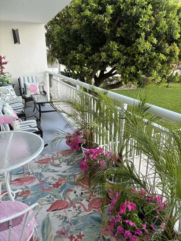 Pompano Beach, FL 33062,201 N Ocean BLVD 203