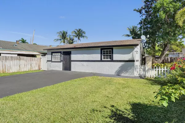 West Palm Beach, FL 33405,5604 Garden AVE