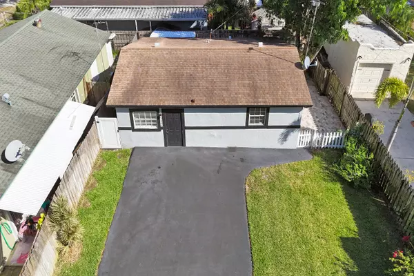 West Palm Beach, FL 33405,5604 Garden AVE