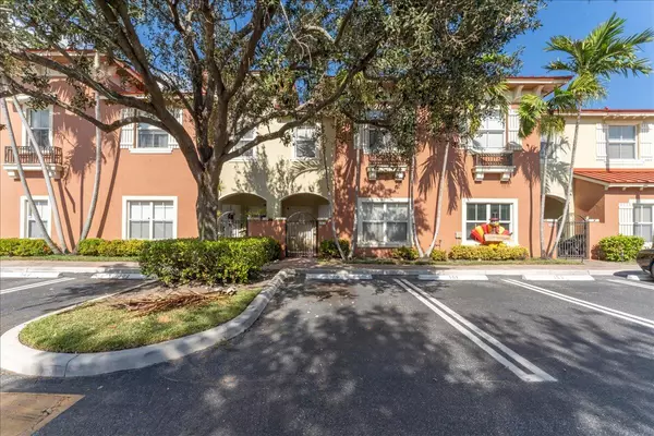 Boynton Beach, FL 33426,151 Lake Monterey CIR