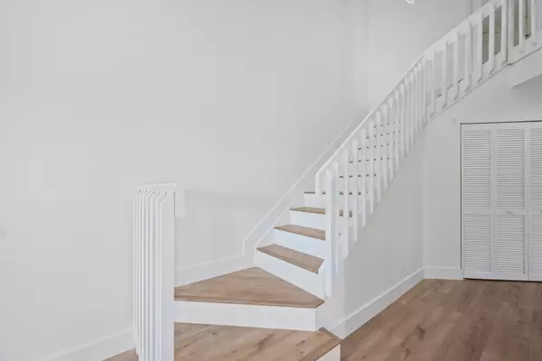 West Palm Beach, FL 33417,4451 Willow Pond RD B