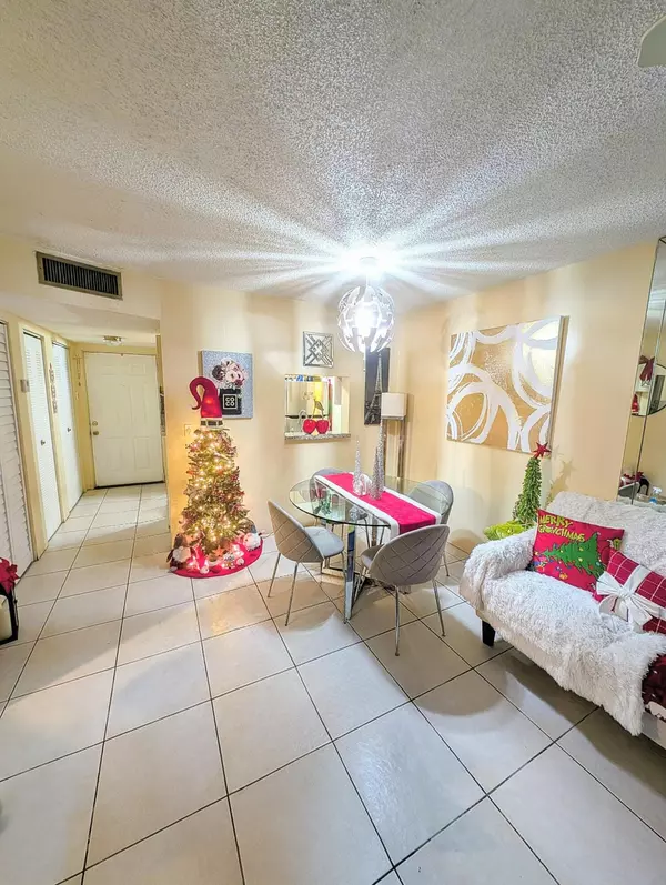 Lauderhill, FL 33351,7960 NW 50th ST 104