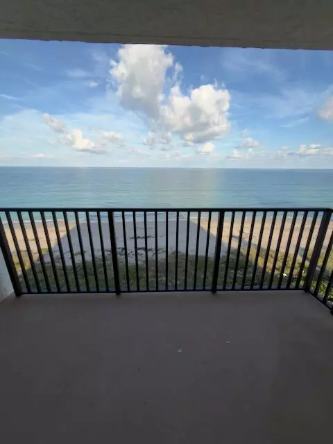 Jensen Beach, FL 34957,10044 S Ocean DR 1004