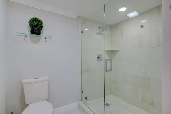 Jupiter, FL 33477,200 Ocean Trail WAY 910