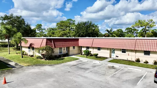 Lake Worth, FL 33467,170 Amherst LN