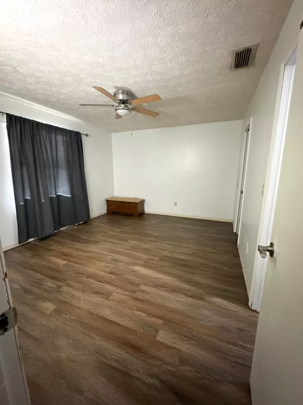 Fort Pierce, FL 34951,7904 Hibiscus RD