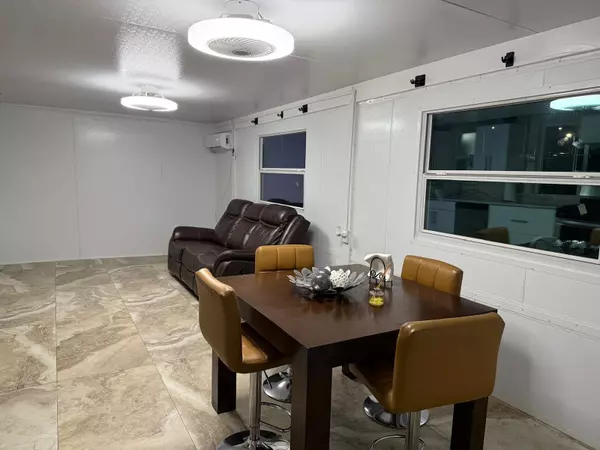 West Palm Beach, FL 33417,1077 Fernlea DR B