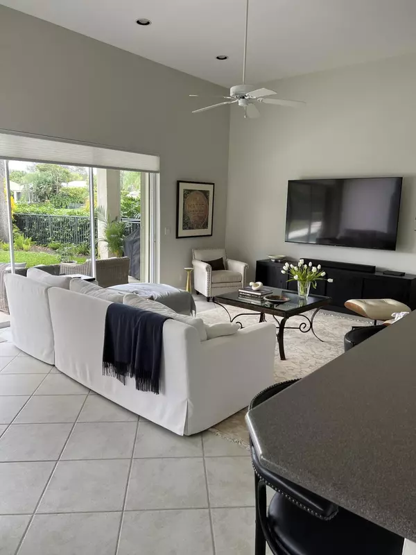 Palm Beach Gardens, FL 33418,17 Bermuda Lake DR