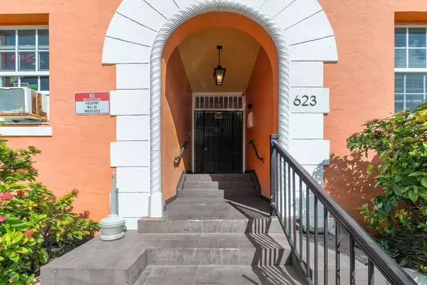 West Palm Beach, FL 33401,623 Park PL 19