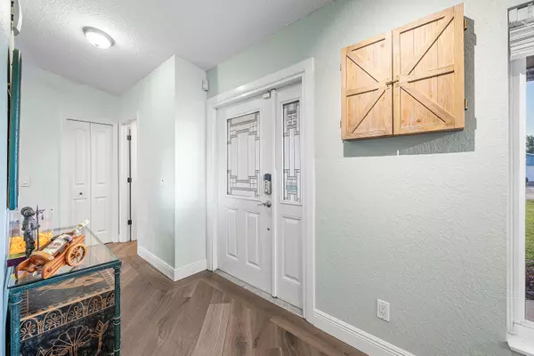 Lake Worth, FL 33467,74 W Palmetto RD