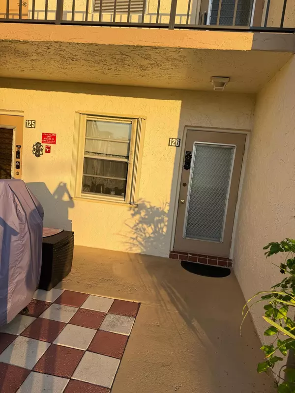 130 Lake Meryl DR 126, West Palm Beach, FL 33411