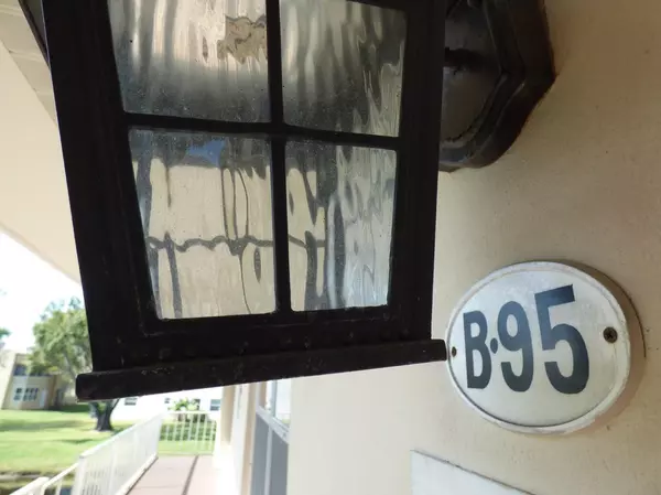 95 Burgundy B 95, Delray Beach, FL 33484