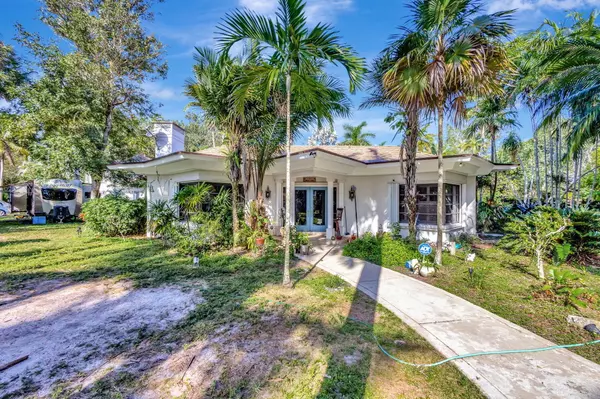 West Palm Beach, FL 33415,550 Skylake DR