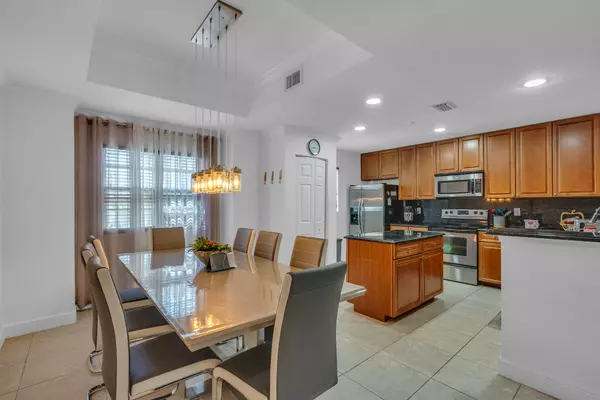 Pompano Beach, FL 33060,621 SW 2nd DR 621