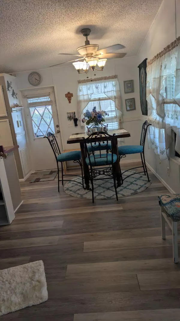 Fort Pierce, FL 34982,129 Sandhill BLVD