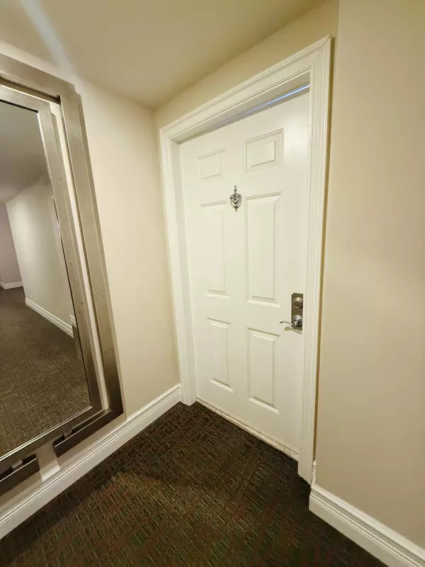 West Palm Beach, FL 33401,651 Okeechobee Blvd. 702