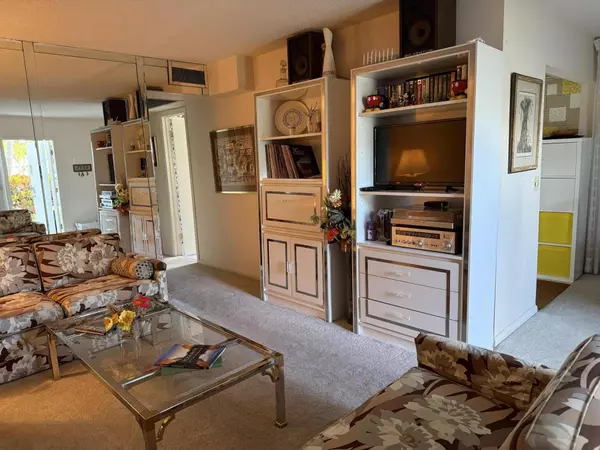 Deerfield Beach, FL 33442,132 Newport I 132