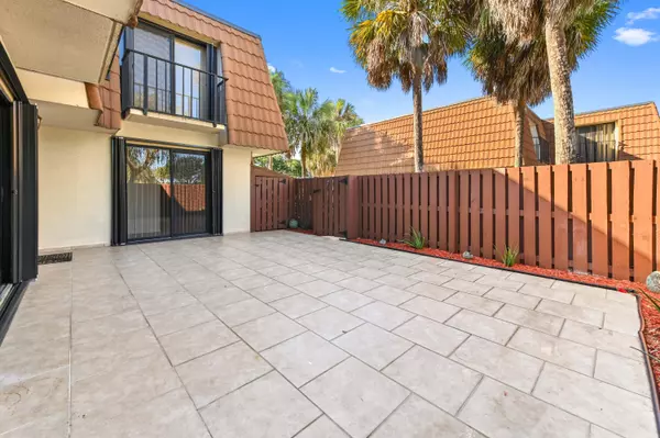 West Palm Beach, FL 33407,146 Heritage WAY