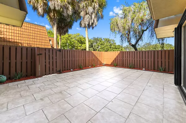 West Palm Beach, FL 33407,146 Heritage WAY