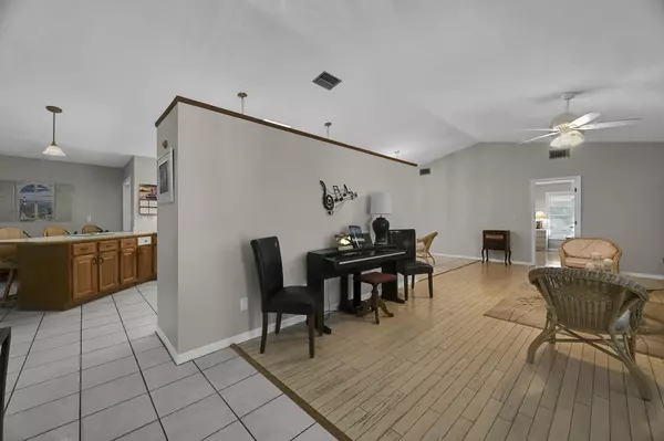 Palm City, FL 34990,5163 SW Landing Creek DR