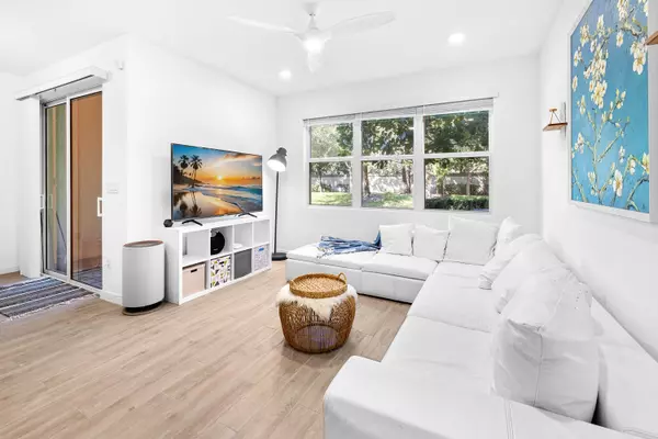 Lake Worth, FL 33467,8793 Via Mar Rosso