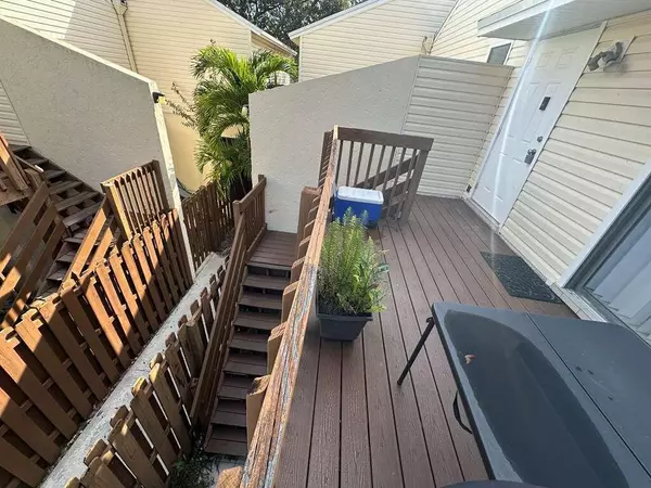 West Palm Beach, FL 33401,637 N Executive Center DR 203