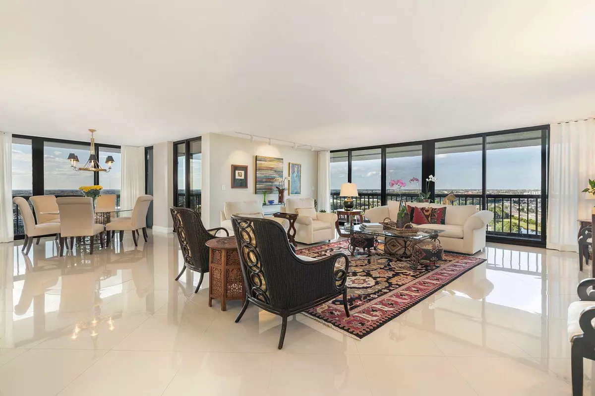 West Palm Beach, FL 33401,2480 Presidential WAY 1901