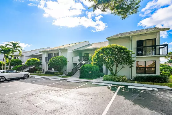 Delray Beach, FL 33484,5054 Golfview CT 1525