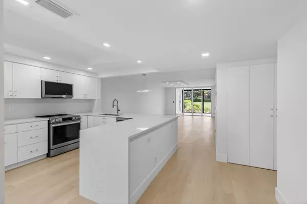 Delray Beach, FL 33446,15310 Strathearn DR 11502