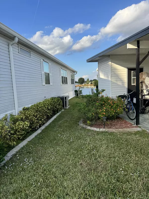 Okeechobee, FL 34974,1692 SW 35th Circle CIR