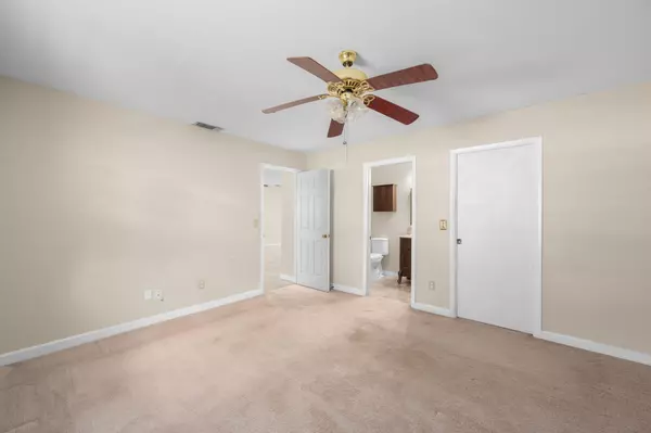 Port Saint Lucie, FL 34984,2491 SE Whitehorse ST