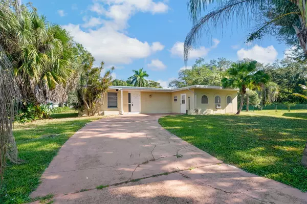 Port Saint Lucie, FL 34952,123 Aldea CT