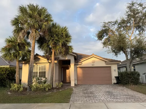 2937 SW Chatham LN, Port Saint Lucie, FL 34953
