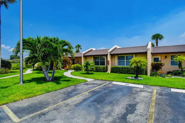 West Palm Beach, FL 33411,159 Lake Meryl DR