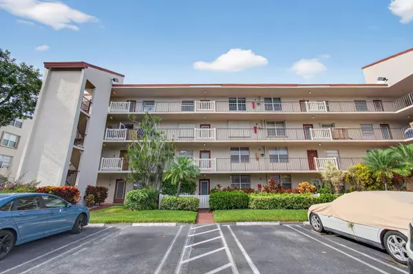 Delray Beach, FL 33446,25 Abbey LN 402