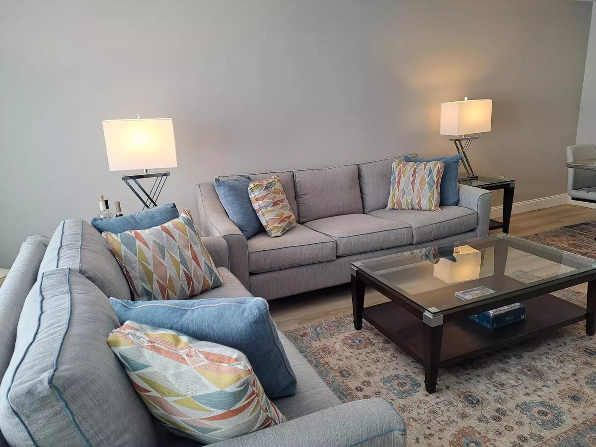 Lake Worth Beach, FL 33460,1502 S Lakeside DR 208