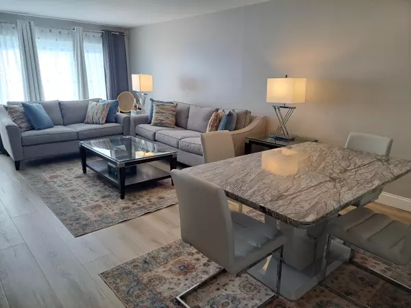 Lake Worth Beach, FL 33460,1502 S Lakeside DR 208