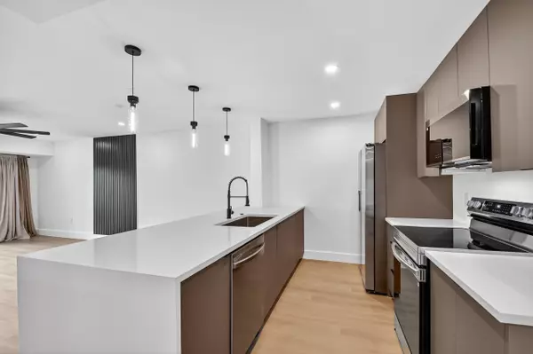 4661 Fountains DR 112, Lake Worth, FL 33467