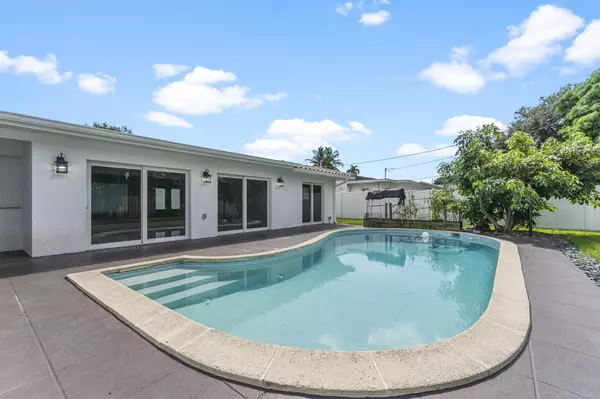 Boca Raton, FL 33486,599 NW 13th DR